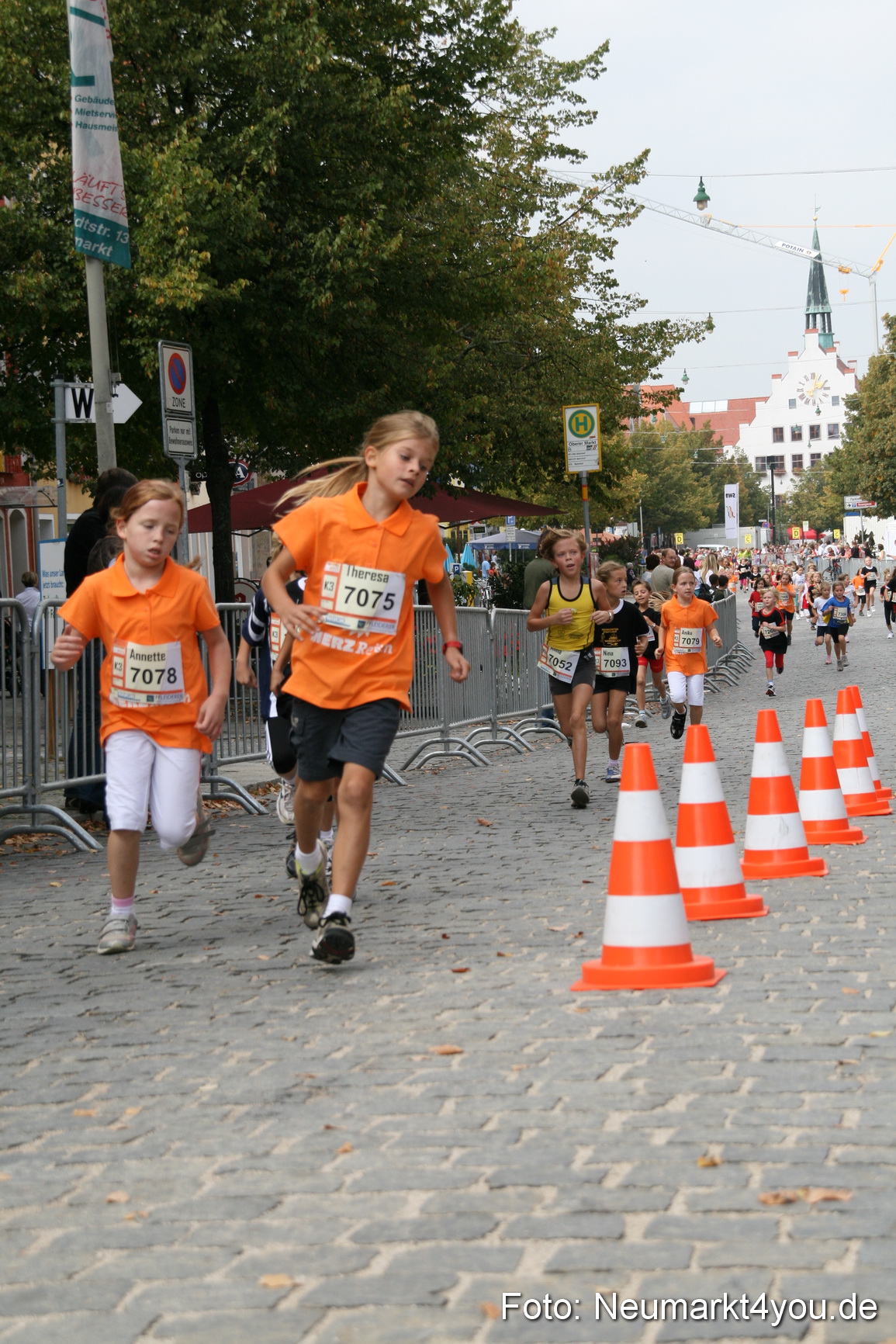 0139 Stadtlauf Neumarkt Bambinilaeufe 200909